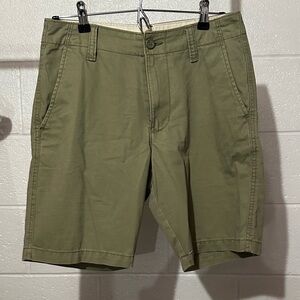 Old Navy Lived-in Straight Shorts, Size 29